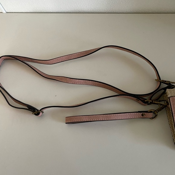 Simply Noelle Wristlet with additional shoulder strap - Picture 7 of 7